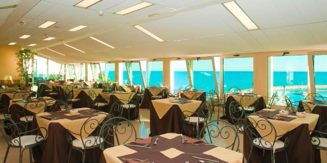 Hotel Borgo Marina ローディ・ガルガーニコ エクステリア 写真