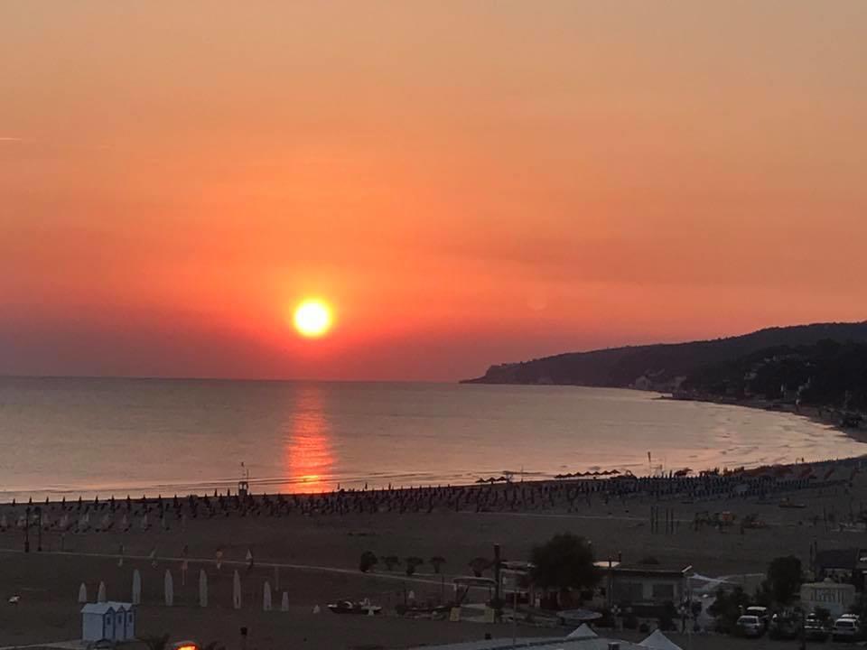 Hotel Borgo Marina ローディ・ガルガーニコ エクステリア 写真