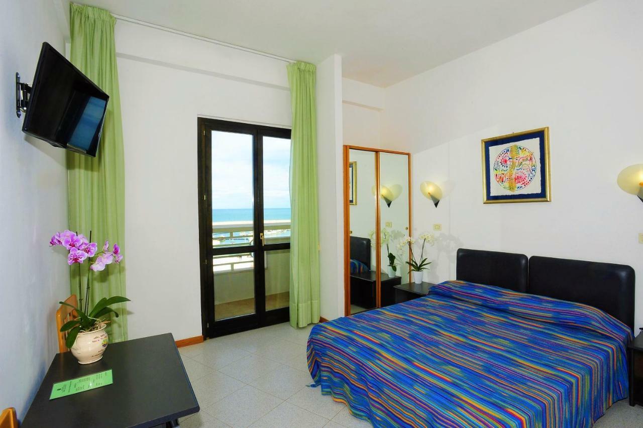Hotel Borgo Marina ローディ・ガルガーニコ エクステリア 写真
