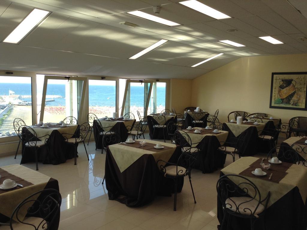Hotel Borgo Marina ローディ・ガルガーニコ エクステリア 写真