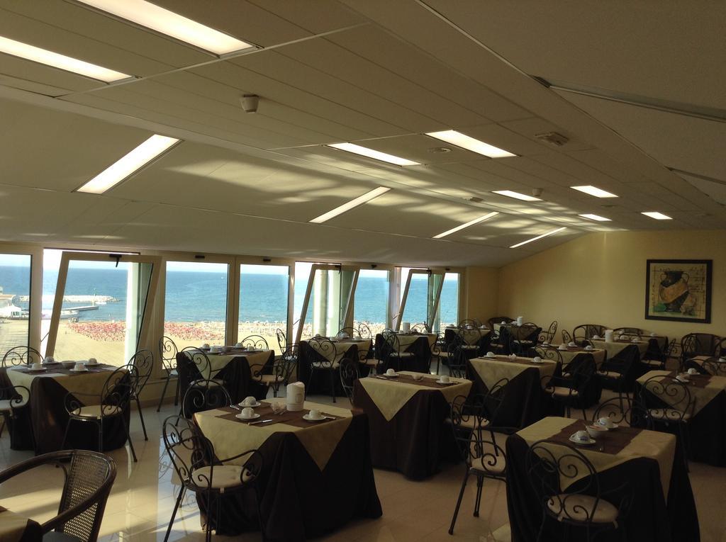 Hotel Borgo Marina ローディ・ガルガーニコ エクステリア 写真