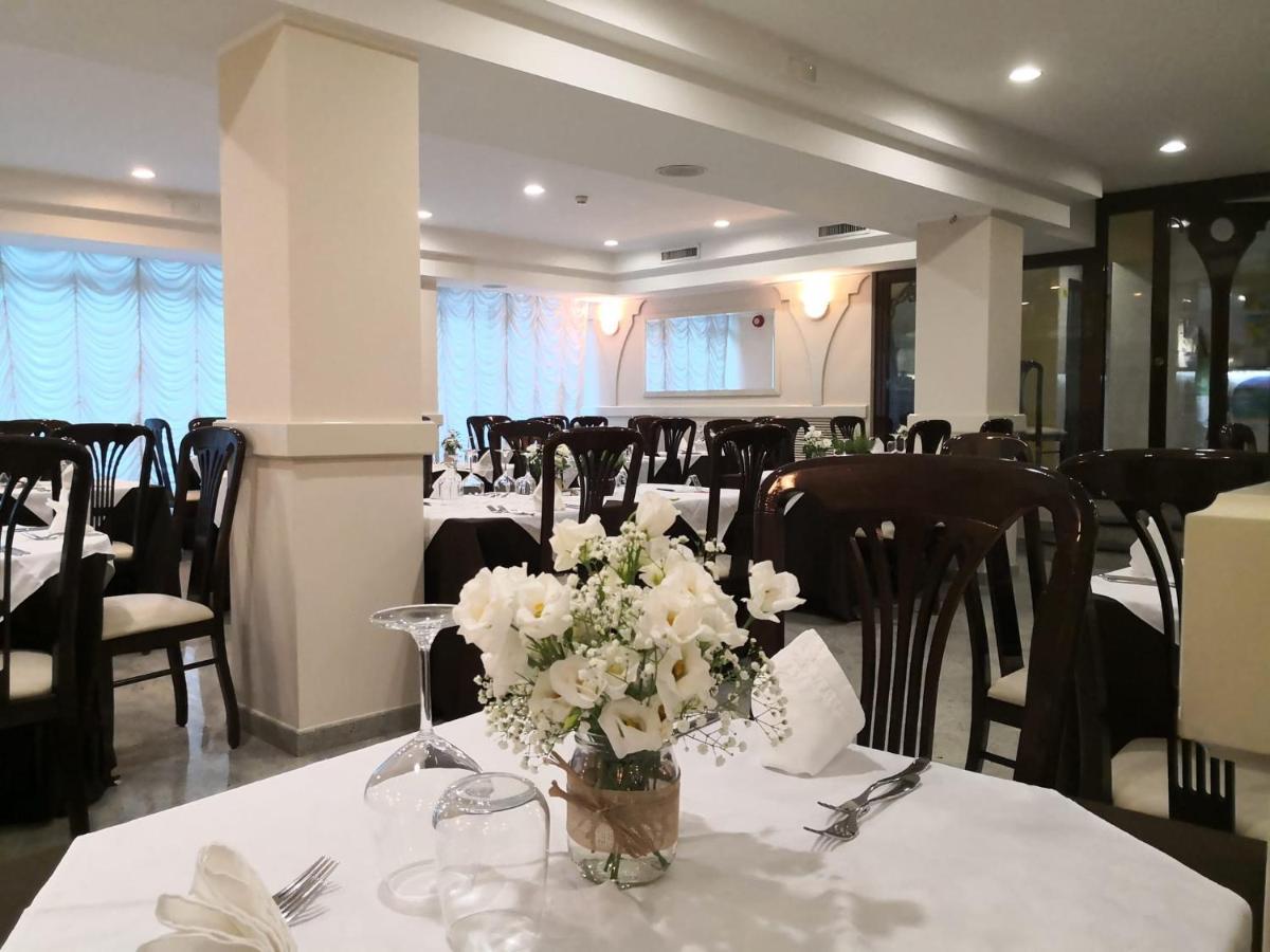 Hotel Borgo Marina ローディ・ガルガーニコ エクステリア 写真